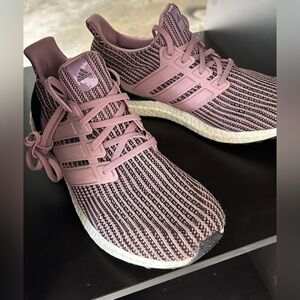 adidas UltraBOOST 4.0 DNA Shift Pink size 9.5